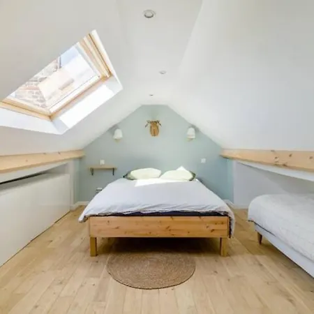 Holiday home Large Maison De 5 Avec Jardin Saint Maur Proche Centre Lille *