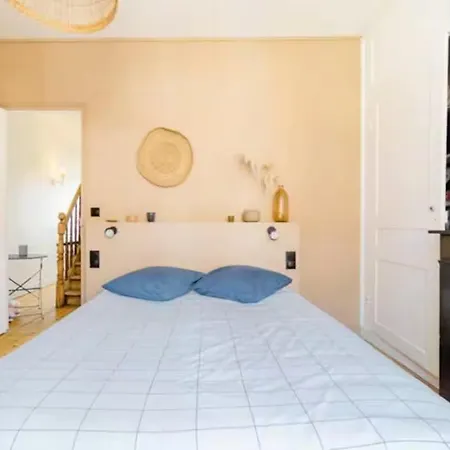 Holiday home Large Maison De 5 Avec Jardin Saint Maur Proche Centre Lille La Madeleine (Nord)