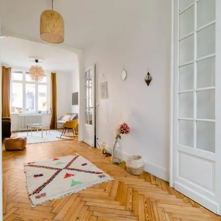 Holiday home Large Maison De 5 Avec Jardin Saint Maur Proche Centre Lille