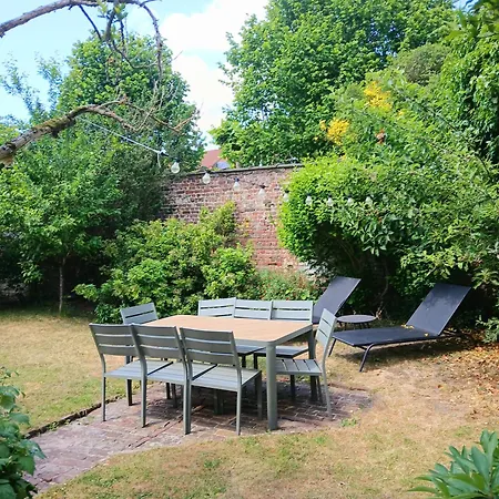 Large Maison De 5 Avec Jardin Saint Maur Proche Centre Lille Holiday home La Madeleine (Nord)