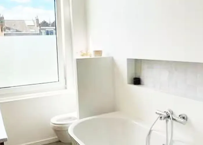 Dom wakacyjny Large Maison De 5 Avec Jardin Saint Maur Proche Centre Lille *